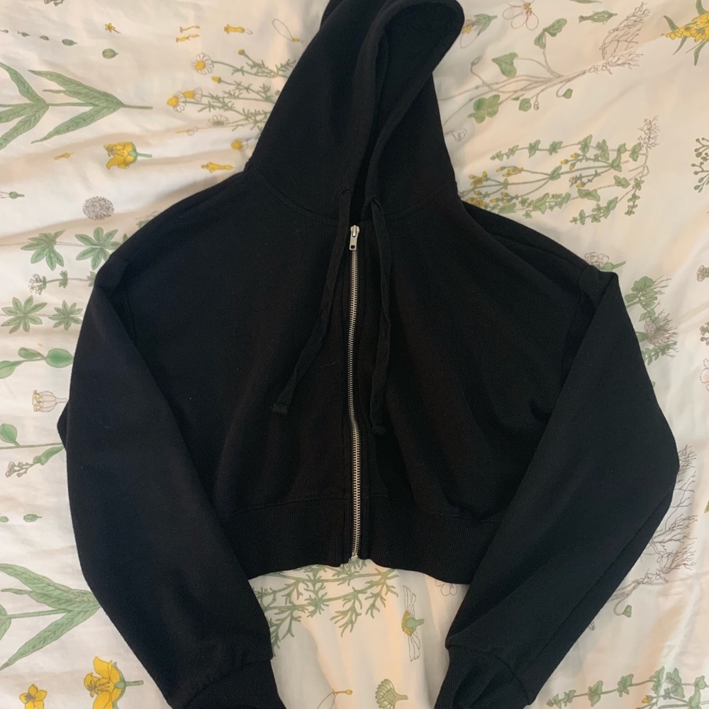 Forever 21 Cropped zip up hoodie